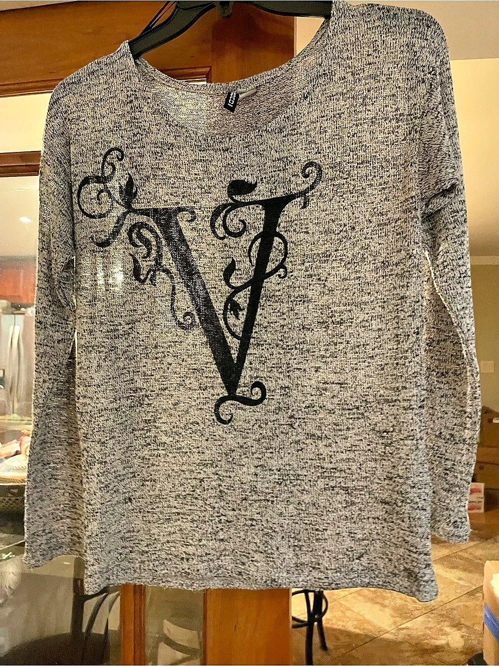 Divided Women'Small Gray & Black Crew Neck Sweater Size Small